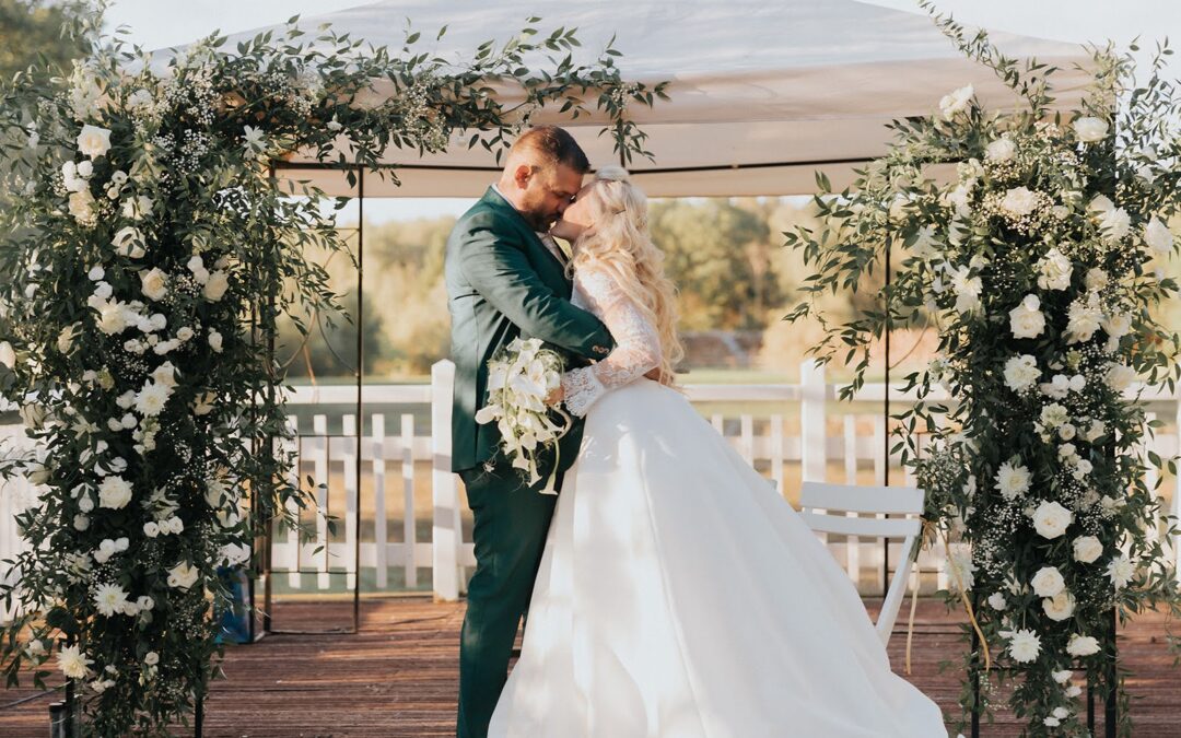 Mariage thème émeraude au Domaine de la Butte Ronde : étude de cas